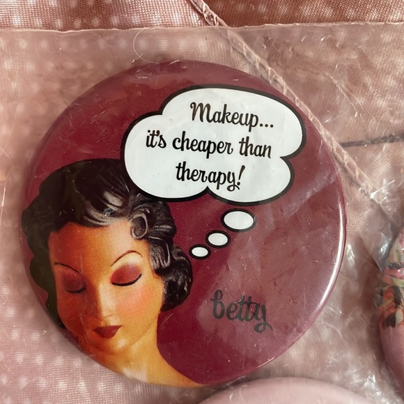 🎈 3 for $30 Bundle Deal! Set of fun spunky scarf/lapel pins  BNWOT - Picture 4 of 5